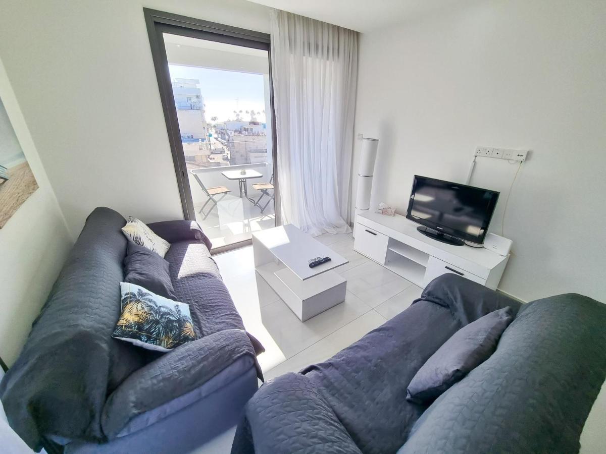 Sea La Vie Seaview Apartment Larnaka Exterior foto