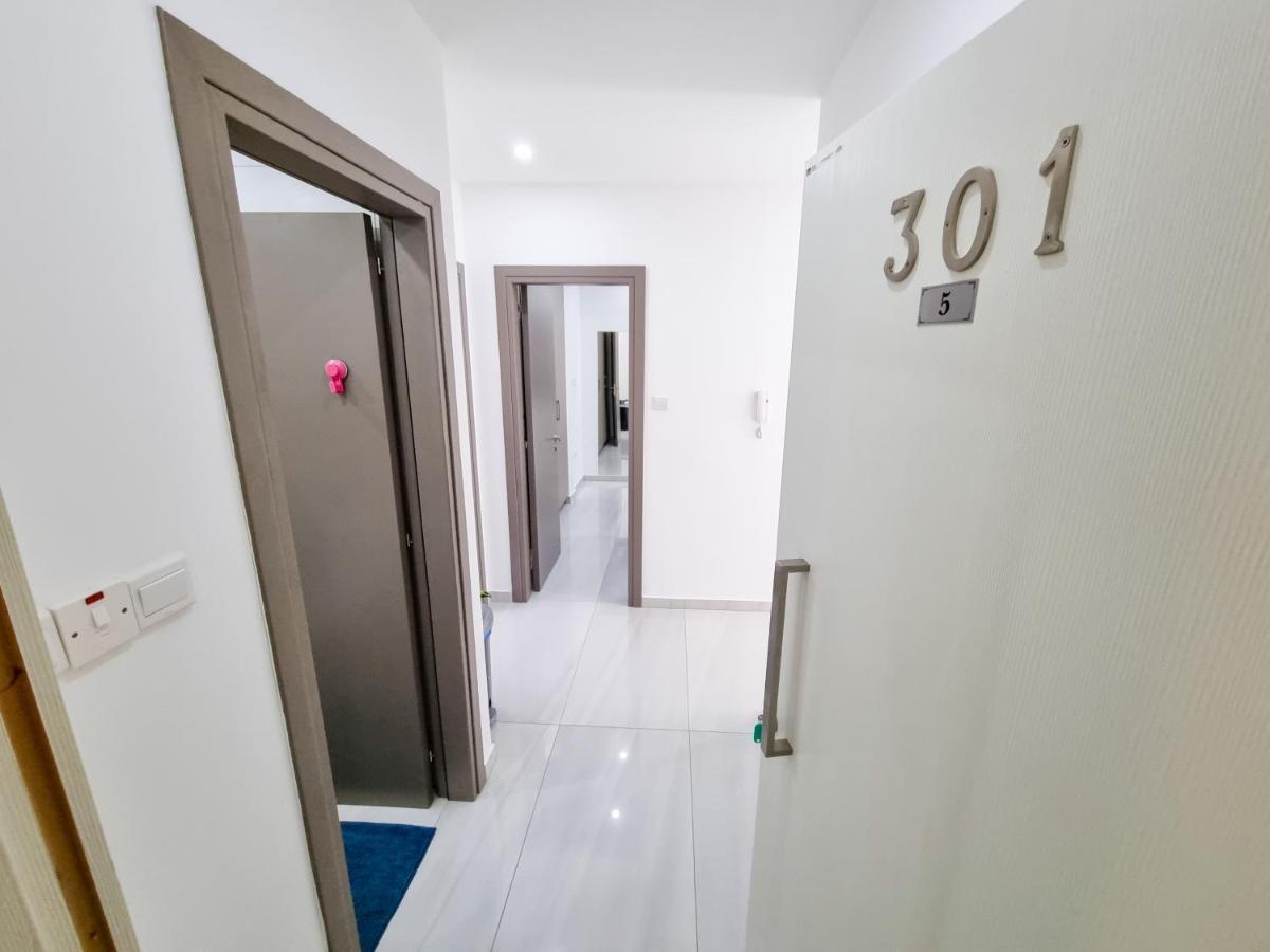 Sea La Vie Seaview Apartment Larnaka Exterior foto